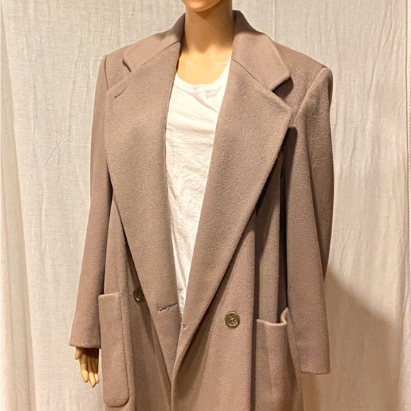 Jones New York Jackets & Blazers - Vintage Jones New York Beige Heavy Wool Coat M